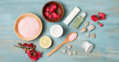 Why Lip Scrubs Matter and How to Use Them the Right Way