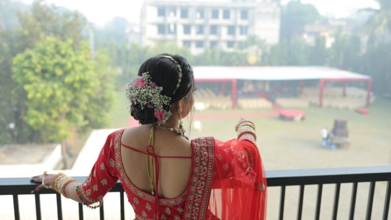 Saree Hairstyles: 11 Easy Looks for Diwali and Weddings