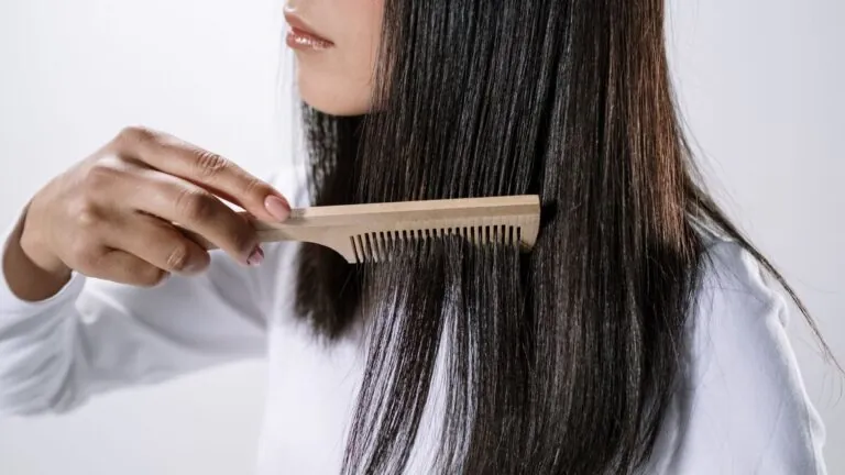 Hair Fall in Winter and Dandruff: Causes, Routine and Fixes
